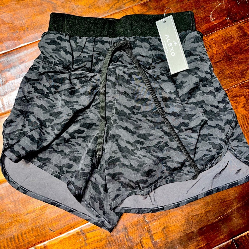Concealed carry athletic shorts with garment